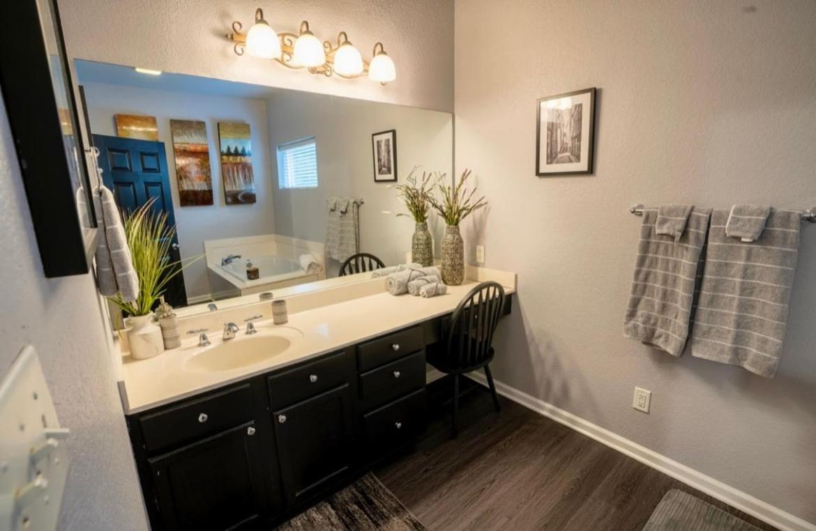 Brooklynn'S Bay, Elegant Lakefront Condo Retreat Хот-Спрингс Экстерьер фото