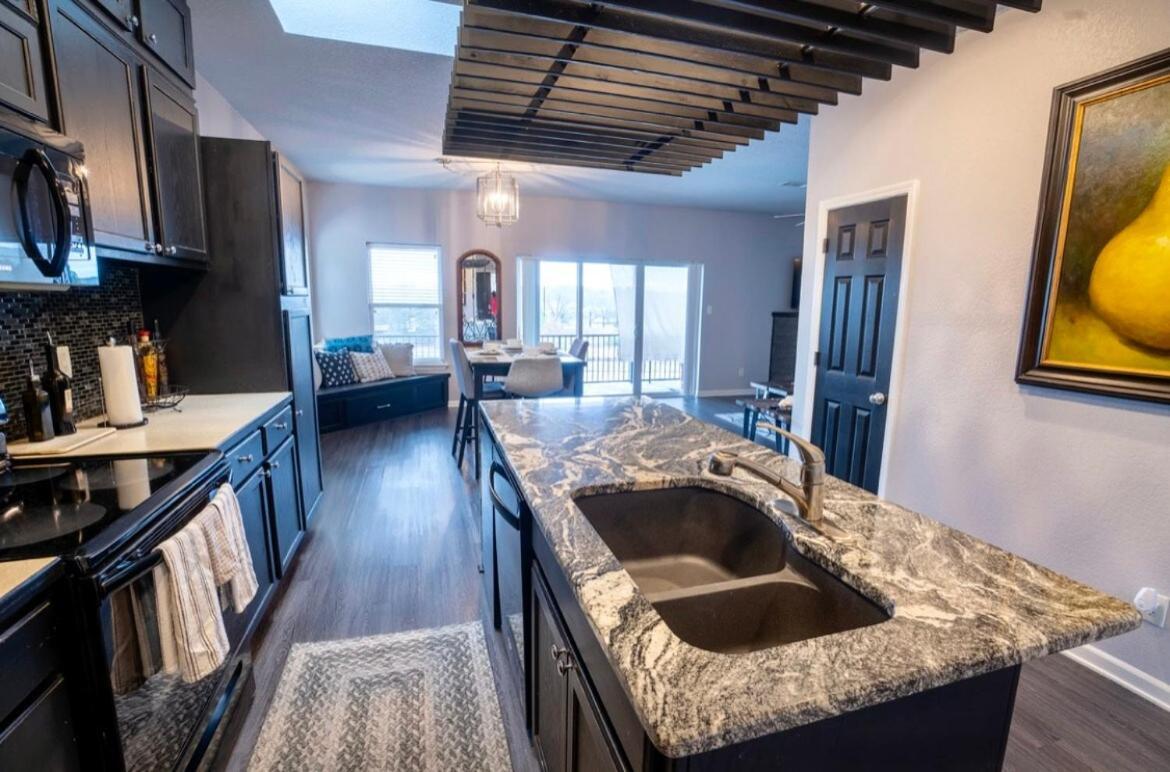 Brooklynn'S Bay, Elegant Lakefront Condo Retreat Хот-Спрингс Экстерьер фото